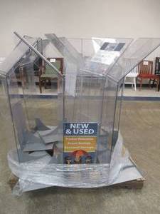 lot 207 image: Pallet of Plexiglass Retail Sign Display Stands. Approximate Dimensions 11 12 x 14 x 46 Tall.