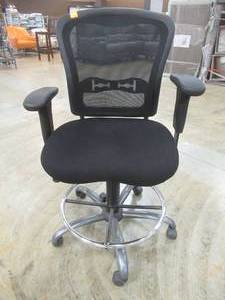 lot 220 image: Rolling Office Arm Chair with Mesh Back.