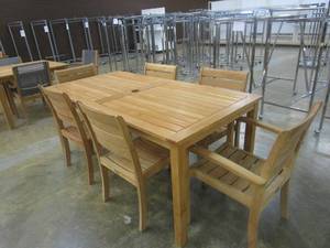 lot 527 image: Three Birds 7 Piece Teak Patio Dining Set (NICE CONDITION)
