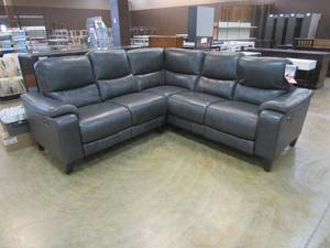lot 552 image: 3 Piece Leather Reclining Sectional (MISSING 1 ADAPTER, HEADREST ON 1 SIDE DOES NOT WORK, SEE PHOTOS)