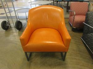 lot 566 image: Orange Accent Chair (NICE CONDITION)