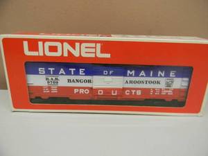 lot 3 image: LIONEL - STATE OF MAINE BOXCAR 6-9709 B.A.R. 9709 - IN ORIGINAL BOX - NICE - GREAT PIECE - SEE PICTURES