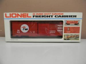 lot 7 image: LIONEL FREIGHT CARRIER - PROVIDENCE & WORCHESTER BOX CAR 6-9415 - IN ORIGINAL BOX - NICE - GREAT PIECE - SEE PICTURES