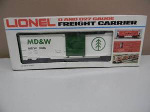 lot 8 image: LIONEL FREIGHT CARRIER - MINNESOTA, DAKOTA & WESTERN BOX CAR 6-9416 - IN ORIGINAL BOX - NICE - GREAT PIECE - SEE PICTURES