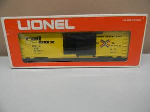 lot 14 image: LIONEL - RAIL BOX CAR 6-9767 RBOX 9767 - IN ORIGINAL BOX - NICE - GREAT PIECE - SEE PICTURES