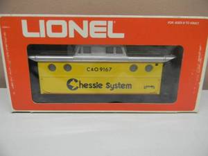 lot 19 image: LIONEL - CHESSIE LIGHTED CABOOSE C&O 6-9167 - IN ORIGINAL BOX - NICE - GREAT PIECE - SEE PICTURES