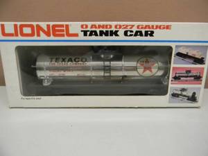 lot 36 image: LIONEL TANK CAR - TEXACO TANK CAR  #6-9147 - IN ORIGINAL BOX - NICE - FANTASTIC PIECE - SEE PICTURES