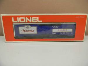 lot 45 image: LIONEL - HAMMS BEER BILLBOARD REEFER #6-9862 - IN ORIGINAL BOX - NICE - FANTASTIC PIECE - SEE PICTURES