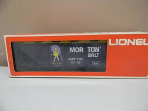 lot 58 image: LIONEL - MORTONS SALT BILLBOARD REEFER CAR #6-9114 - IN ORIGINAL BOX - NICE - FANTASTIC PIECE - SEE PICTURES