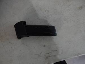 lot 71 image: Magazine & Grip Extension For SR40 & Smith & Wesson