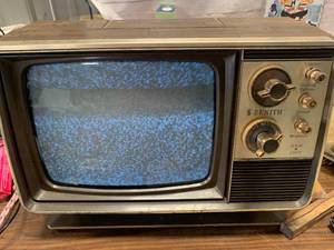 Zenith 9 Inch Portable Spirit of �76 Bicentennial Television