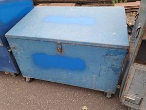 lot 12 image: Site Job Box 48x30x36 (empty)
