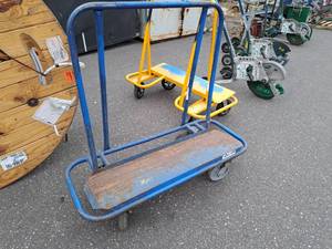 lot 35 image: Dry Wall Cart