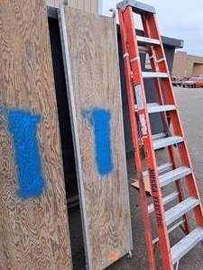 lot 61 image: Wood Scaffolding Plank