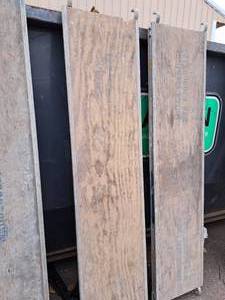 lot 68 image: 75 lbsq.ft. Wood Scaffolding Plank