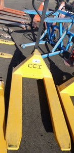lot 8 image: Uline Scissors Lift Pallet Truck
