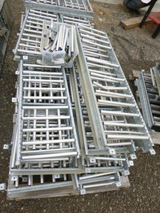 lot 25 image: Pallet of Conveyor Rollers