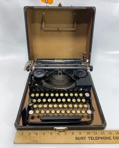 lot 112 image: Typewriter