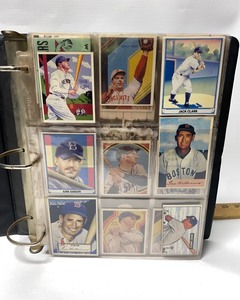 lot 116 image: Binder of Baseball Cards