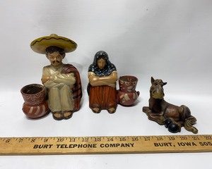 lot 130 image: Mexico Figurines