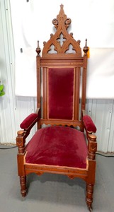 lot 3 image: Kings Chair
