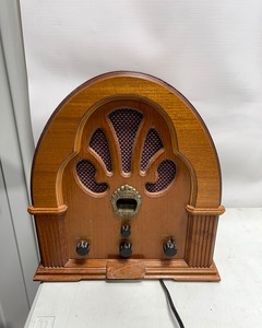 lot 306 image: Radio