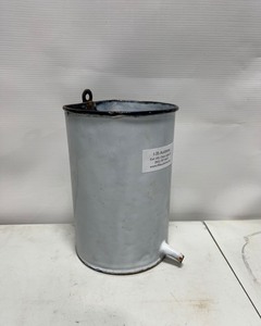 lot 304 image: Feeder