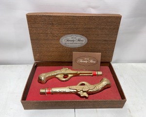 lot 313 image: Avon Pistol Colognes