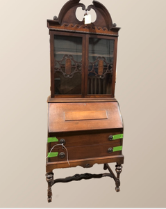 lot 2 image: Secretary Desk With Hutch
