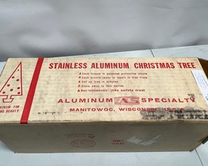 lot 329 image: Vintage Christmas Tree