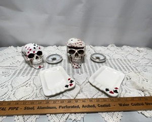 lot 361 image: Mancave Poker Night Decor