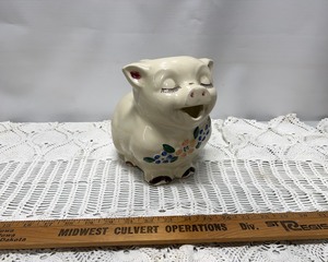 lot 386 image: Shawnee Pig Pitcher