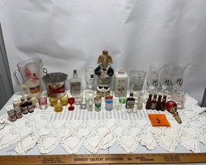 lot 395 image: Bar Items