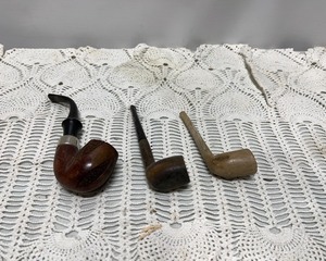 lot 61 image: Antique Pipes