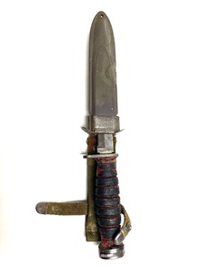 lot 8 image: Orig US WW2 M4 BayonetKnife wSheath - Imperial