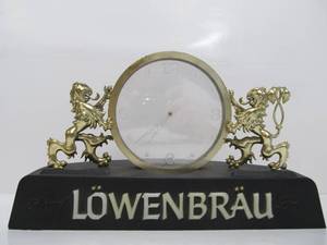 lot 50 image: Vintage LOWENBRAU Advertising Beer Clock