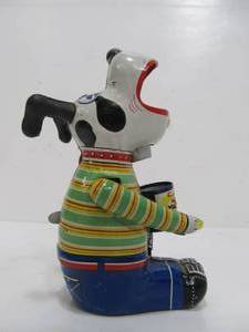 lot 53 image: Vintage 1960s Tin Litho Dog Windup Toy