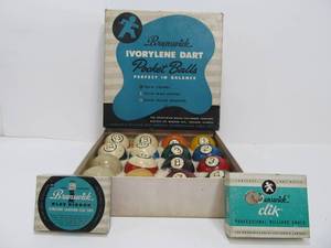 lot 61 image: Set of Vintage BRUNSWICK Billiard Balls & Chalk