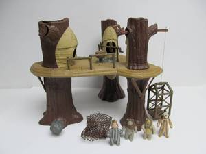 lot 101 image: Awesome Vintage 1983 Kenner Star Wars EWOK VILLAGE Playset wAction Figures