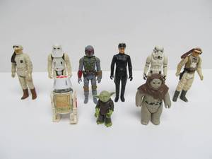 lot 105 image: Lot of 9 Original 1970s-80s Kenner STAR WARS Action Figures