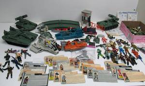 lot 109 image: Amazing Collection of Vintage 80s GI JOE Vehicles & Action Figures