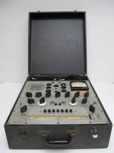 lot 174 image: Quality Working Hickok Model 533 Radio Tube Tester