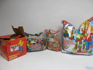 lot 180 image: Large Group of Assorted Building Toys