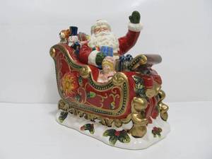 lot 251 image: Ceramic Santa Claus in Sleigh Christmas Cookie Jar