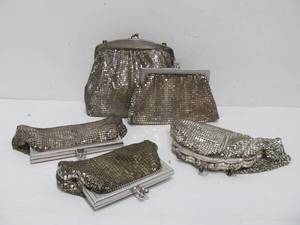 lot 263 image: Lot of 5 Vintage 1920s-30s era Metal Mesh Purses by Whiting & Davis - Silver