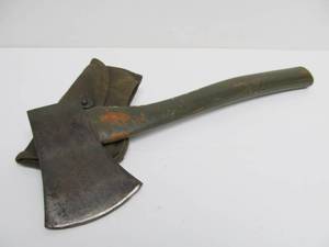 lot 226 image: Nice Orig WW2 Dated 1942 Plumb Hatchet wCover