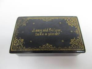 lot 243 image: Small Antique 1890s era Wood Snuff Box - Take a Pinch