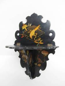 lot 247 image: Small Vintge 1930s Japanese Hand Painted Folding corner Shelf