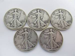 lot 160 image: Complete War Years Set US Walking Liberty Silver Half Dollar Coins