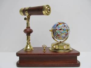 lot 268 image: Musical Art Glass Gazing Ball Kaleidoscope Desk Set